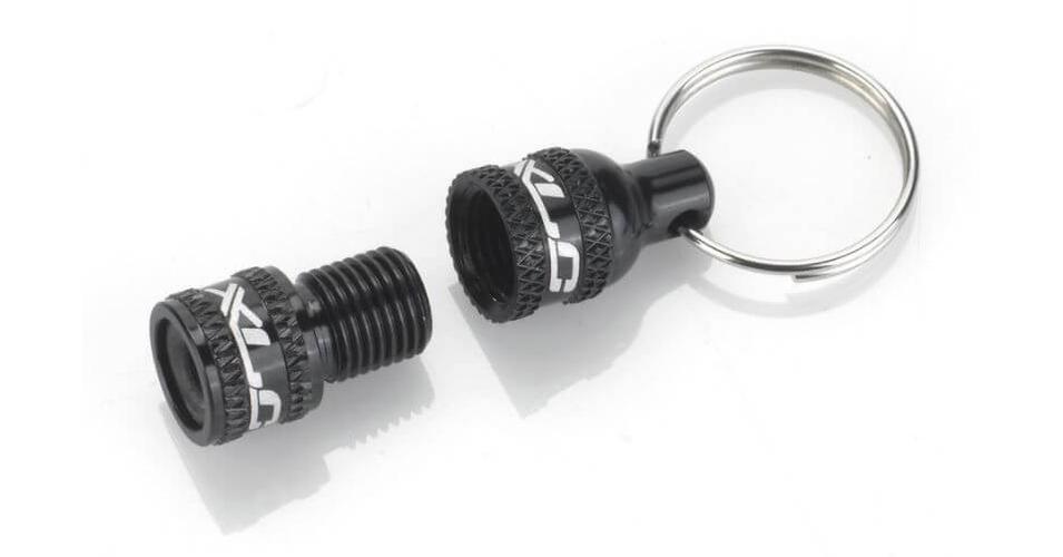 XLC PUX07 kulcskarikás szelep adapter FVDVAV gumigyűrűs alu fekete